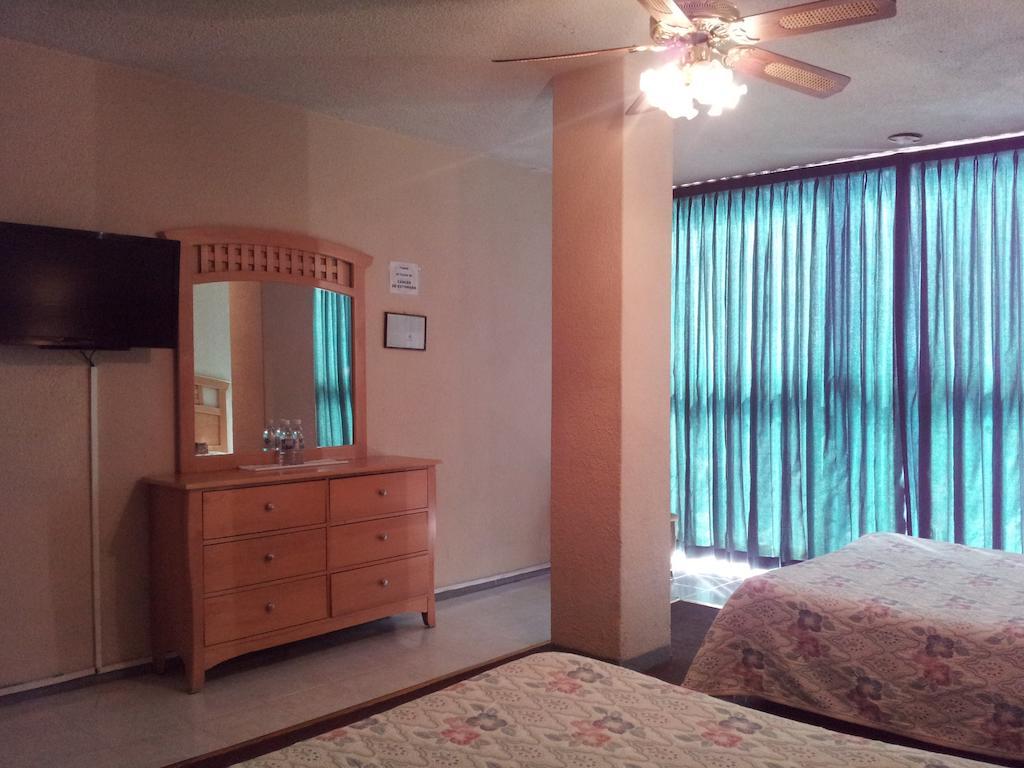 Hotel El Monte サラマンカ 部屋 写真