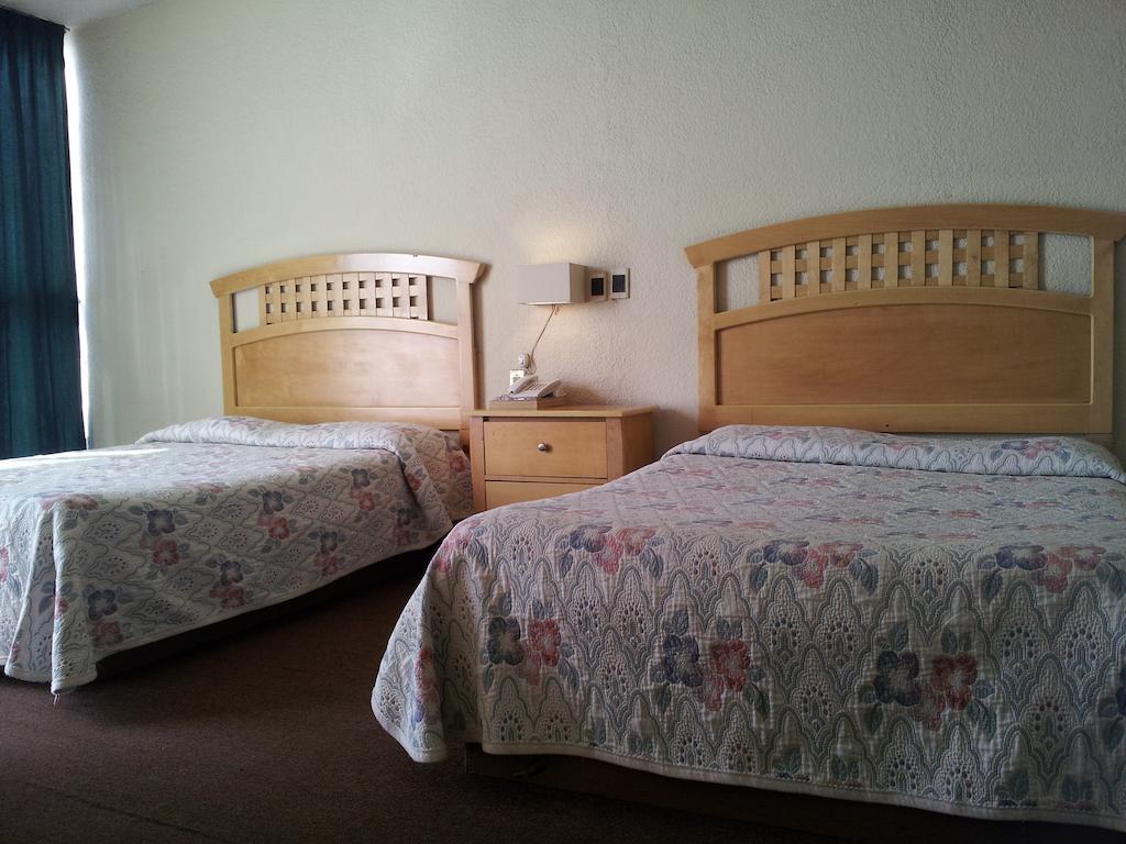 Hotel El Monte サラマンカ 部屋 写真