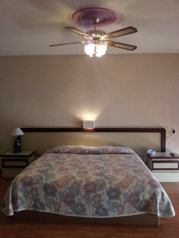 Hotel El Monte サラマンカ 部屋 写真